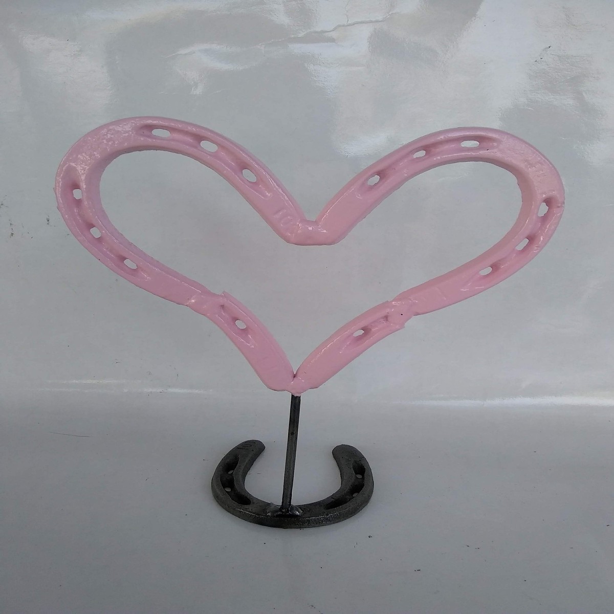 Pink Horseshoe Heart Lucky Valentine Pink Heart Metal Art Decoration Miniature Heart